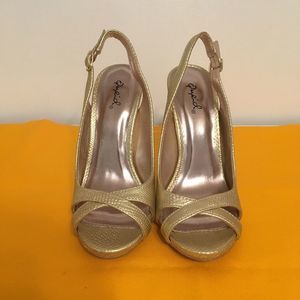 Gold Qupid Heels